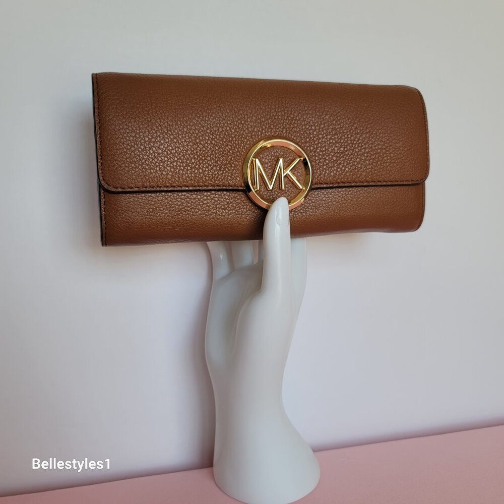 MICHAEL KORS Pebbled Leather Flap Large Wallet-Luggage color. PRE-OWNED/USED.⭐ - Picture 3 of 16